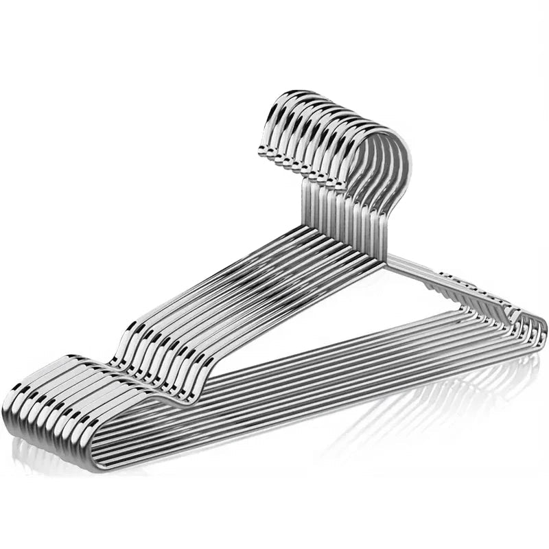 Cintres en métal robustes