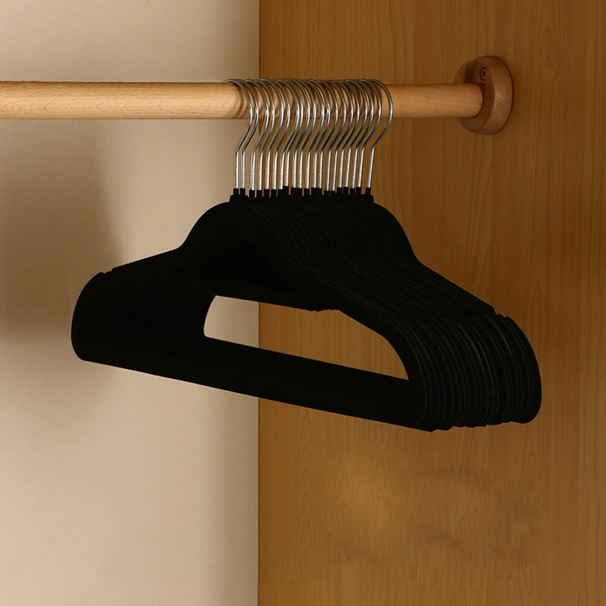 Cintres antidérapants en velours