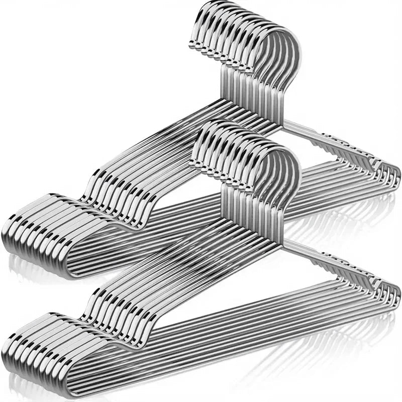 Cintres en métal robustes