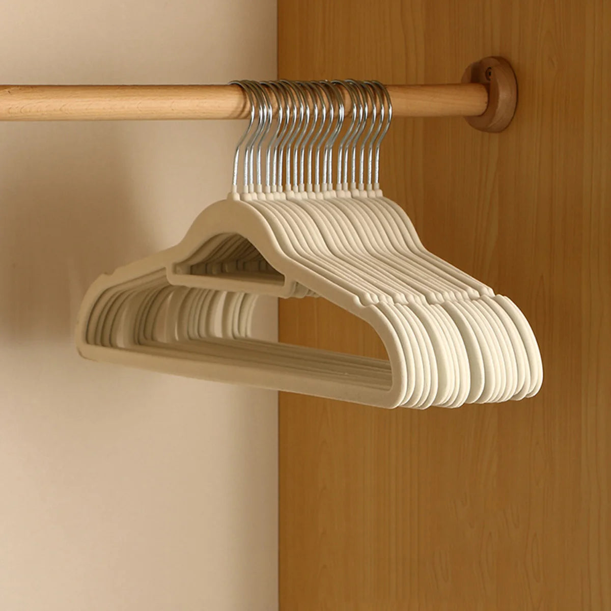 Cintres antidérapants en velours